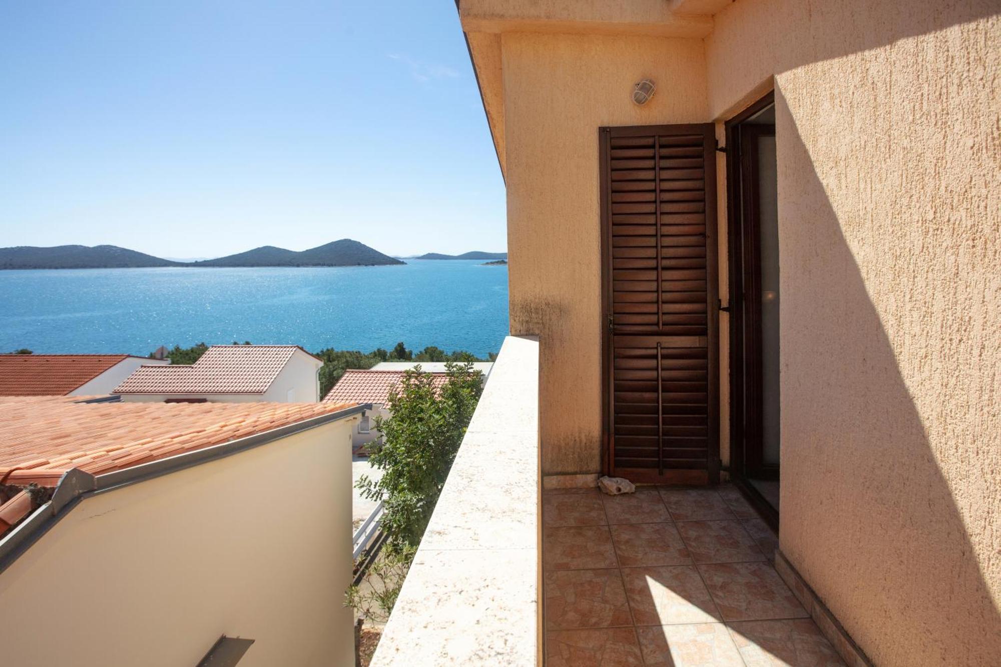 Apartments By The Sea Drage, Biograd - 19189 ปาโกชตาเน ภายนอก รูปภาพ